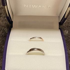 【俄(にわか)の口コミ】 他にはない繊細な造りだったのが良かったです。プラチナと肌なじみのいい…