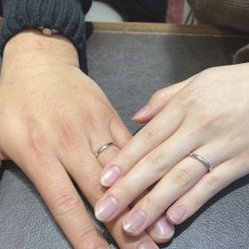 【TRECENTI(トレセンテ)の口コミ】 彼はシンプルなもの、私はダイヤの付いたものを探していました。指輪の太…