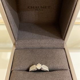 【ショーメ(CHAUMET)の口コミ】 立て爪ではないものを探しており、こちらの指輪が気になりました。センタ…