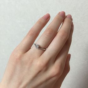 【宝寿堂(ほうじゅどう)の口コミ】 リングのデザインがすごく綺麗だったため。
かなり色んなデザインの指輪を…