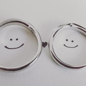 【アイプリモ(I-PRIMO)の口コミ】 多数の指輪の中から人気商品とオススメされて、2人とも気に入ったので、購…