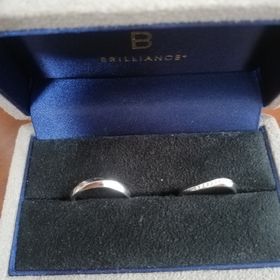 【BRILLIANCE+(ブリリアンスプラス)の口コミ】 始めは他のデザインを検討していましたが、実際に試着したところ指にフィ…