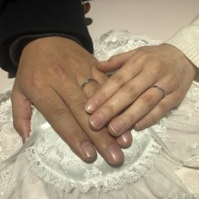 【TRECENTI(トレセンテ)の口コミ】 最初に指輪のつけ心地を体感させてもらえました。
指輪の内側にまでこだわ…