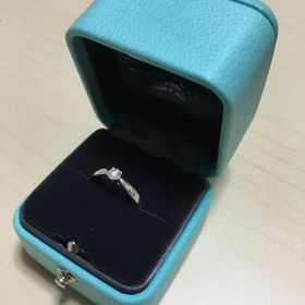 【ティファニー(Tiffany & Co.)の口コミ】 私の妻が派手ではなくシンプルなデザインが好きだったのでハーモニーを選…