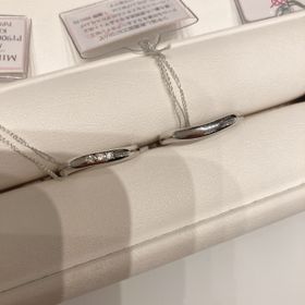 【MILK&Strawberry(ミルクアンドストロベリー)の口コミ】 飽きのこないシンプルな結婚指輪で、丸みのある可愛らしい指輪、また、手…