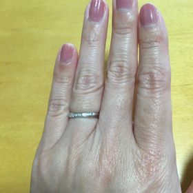 【GRAMA(グラマ)】の口コミ シンプルなデザインを探していました。最初は何もついていないものでと思っ...