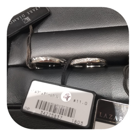 【ラザール ダイヤモンド(LAZARE DIAMOND)の口コミ】 デザインとダイヤモンドの輝きが素敵で、つけ心地も良かったです。
デザイ…