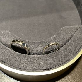 【ショーメ(CHAUMET)の口コミ】 シンプルだけどさりげなくデザイン性があるもの、パートナーとペア感があ…