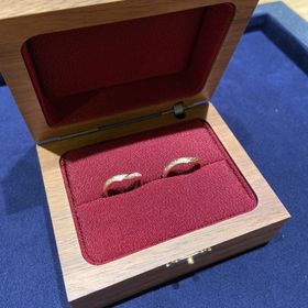 【BIJOUPIKO(ビジュピコ)の口コミ】 2人の好みに合うデザインがなかなか見つからなかったのですが、こちらの指…