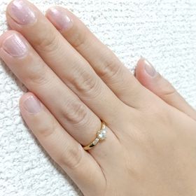 【アイプリモ(I-PRIMO)の口コミ】 I-PRIMOだけで10型近く悩んでいました！
最初は石が横に１列並んでいるの…