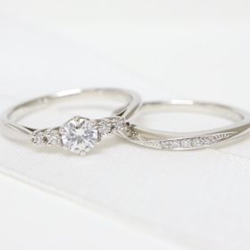 【LEGAN(レガン)の口コミ】 奥さんと相談して細身の指輪を希望していました。お店で指輪を見せてもら…