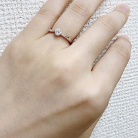 【アイプリモ(I-PRIMO)の口コミ】 とても素敵なダイヤモンドを選んだので、それが綺麗に見えるようなデザイ…