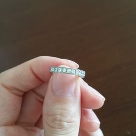 【ジュエリーハナジマ】の口コミ 元々指のサイズが3.5号と小さいためオーダーメイドを考えていて婚約指輪...