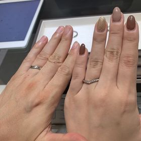 【アイプリモ(I-PRIMO)の口コミ】 ハーフエタニティには珍しい、曲線を描くデザインに魅力を感じました。V字…