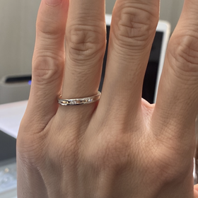 【アイプリモ(I-PRIMO)の口コミ】 ・コンビネーションの指輪は真ん中がピンクゴールドでまた、ちょうど良い…