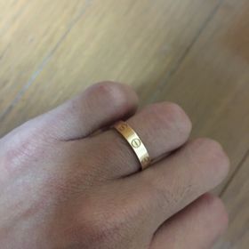 【カルティエ(Cartier)の口コミ】 浜崎あゆみさんが大好きで、浜崎あゆみさんが持っている指輪が欲しくて、…
