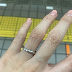 【アイプリモ(I-PRIMO)の口コミ】 どの角度からみてもきらきらしています。婚約指輪はティファニーセッティ…
