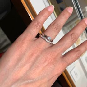 【CHARMY(チャーミー)の口コミ】 エンゲージリング、マリッジリング共にボリュームがあり造りとしてもしっ…