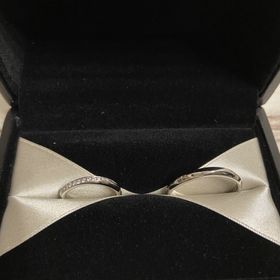 【エクセルコダイヤモンド(EXELCO DIAMOND)の口コミ】 かなりストレート寄りのS字です。ダイヤが長めに入っていてすごく綺麗で、…