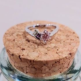 【SIND BAD(シンドバット)】の口コミ 雑誌を見てデザインが気に入り購入しました。
色々と親切に説明していただ...