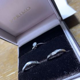 【アイプリモ(I-PRIMO)の口コミ】 スタッフの方とのご縁。
主人が婚約指輪を選んだ時の方と、
結婚指輪を選…