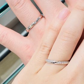 【アイプリモ(I-PRIMO)の口コミ】 シャープなデザインがお気に入りです。
指輪慣れしてない彼も、着け心地に…