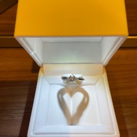 【STAR JEWELRY(スタージュエリー)の口コミ】 彼女と試着しに行った時に好みを確認しました。
ネットでは他のデザインが…