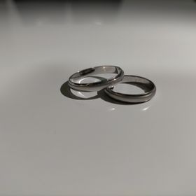 【SOPHY(ソフィ)】の口コミ ・シンプルなデザイン
・プラチナ製で手入れが楽
・価格が安い
という3...