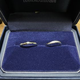 【銀座ダイヤモンドシライシの口コミ】 細めでウェーブのデザインのものを探していて
ずっと身につけていたいので…