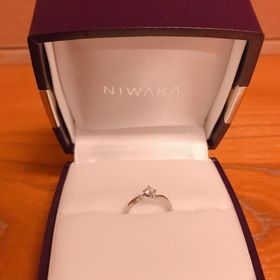 【俄(にわか)の口コミ】 たくさん指輪があった中で、何回見ても可愛いと思ったデザインだったから…