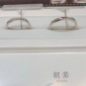 【俄(にわか)の口コミ】 いろんなブランドの話を聞きにいきましたが、
一番個性的なデザインが多く…