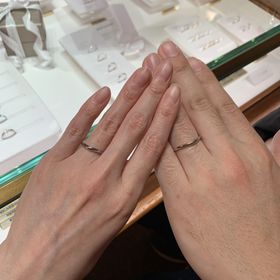 【ブルガリ(BVLGARI)の口コミ】 V字のデザインは若々しすぎるため、歳を取った時に似合うか不安で候補から…