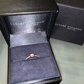 【ラザール ダイヤモンド(LAZARE DIAMOND)の口コミ】 旦那と一緒に店舗にいってこの婚約指輪を選びました。婚約指輪は絶対にス…