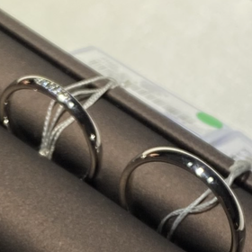 【アイプリモ(I-PRIMO)の口コミ】 女性も男性もシンプルなデザインで、飽きが来ないかと思います。細身の指…