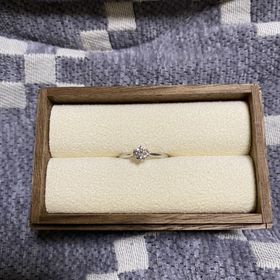 【PORTADA(ポルターダ)の口コミ】 婚約指輪の決め手はデザインです。
あまり派手でもなくシンプルだけど他と…