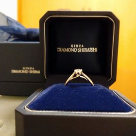 【銀座ダイヤモンドシライシの口コミ】 デザインが本当に可愛いと思いました。王道の爪のデザインは、年を取って…