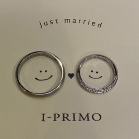 【アイプリモ(I-PRIMO)の口コミ】 はじめにアイプリモで婚約指輪を購入していたので、結婚指輪と重ね付けで…