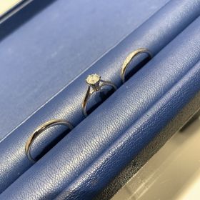 【銀座ダイヤモンドシライシの口コミ】 細身で、かつシンプルなものが良かったのですごく良いと思いました。
ねじ…