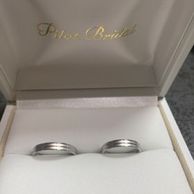 【PILOT BRIDAL(パイロットブライダル)の口コミ】 金属アレルギー気味なため、純プラチナの指輪を探していました。細身より…