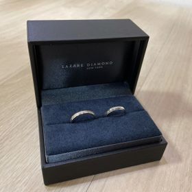 【ラザール ダイヤモンド(LAZARE DIAMOND)の口コミ】 手の関節が太いため細いデザインや華奢なデザインではなくストレートデザ…