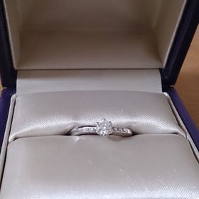 【agete(アガット)の口コミ】 元々アガットのアクセサリーが大好きで、婚約指輪は絶対にここのブランド…