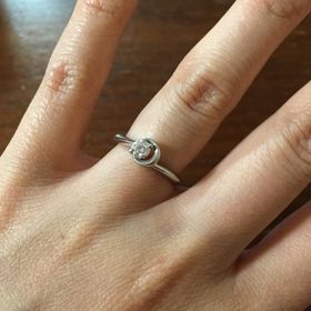 【STAR JEWELRY(スタージュエリー)の口コミ】 当時わたしも主人もまだ若く、裕福とは言えず、婚約指輪はなくても良いほ…