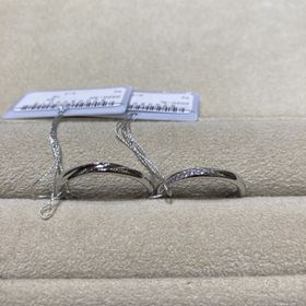 【TRECENTI(トレセンテ)の口コミ】 男性女性どちらも流れるラインが素敵でした。
女性の方のリングはダイヤが…