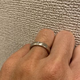 【ハリー・ウィンストン(Harry Winston)の口コミ】 スリーストーンバンドリングになります。ハリーウィンストンはダイヤモン…