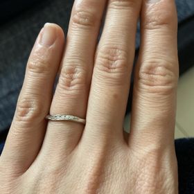 【LUCIE(ルシエ)の口コミ】 他商品より細めのデザインでより指をスッキリ見せてくれるところが気に入…