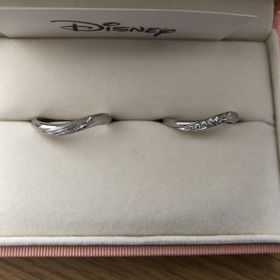 【ケイウノ ブライダル(K.UNO BRIDAL)の口コミ】 ウェーブの綺麗なデザインで、短い指でも綺麗に見えます。何よりファンタ…