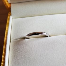 【ケイウノ ブライダル(K.UNO BRIDAL)の口コミ】 指輪はシンプルなデザインが好みだったので、ケイウノさんは品揃えもよく…
