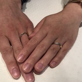 【LAPAGE(ラパージュ)の口コミ】 どんなデザインがいいかわからず、いろんなデザインの指輪をたくさんつけ…