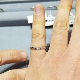 【ケイウノ ブライダル(K.UNO BRIDAL)の口コミ】 木目金の指輪目的で来店しましたが、実際に手に取って見ると、木目にこだ…
