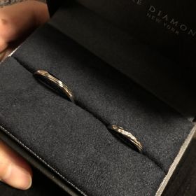 【ラザール ダイヤモンド(LAZARE DIAMOND)の口コミ】 試着をしてみて、自分の指に合うもの、彼の指に合うもの、を選びました。…